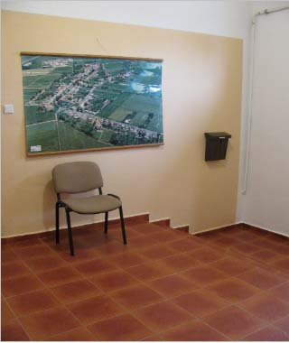 Oprava podlah a výměna dveří ve víceúčelové budově v majetku obce Oplocany
